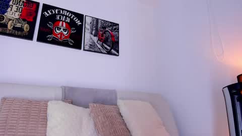 Ryan  online show from 04-11-26, 07:45