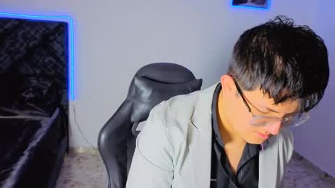 Snapshot of ryan_doretti chatting on 11-09-25, 12:36 Ryan online show from 11-09-25, 12:36