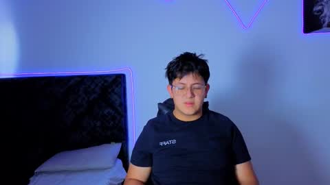 Snapshot of ryan_doretti chatting on 12-17-25, 07:20 Ryan online show from 12-17-25, 07:20