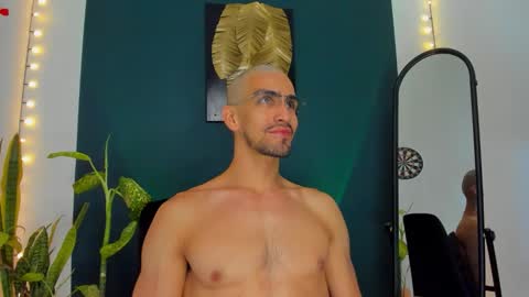 Ryan independent model online show from 09-23-25, 01:03