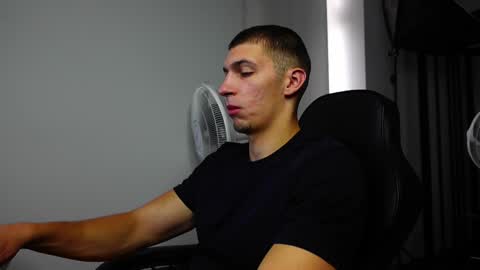 RYAN DOZER online show from 09-13-25, 05:40