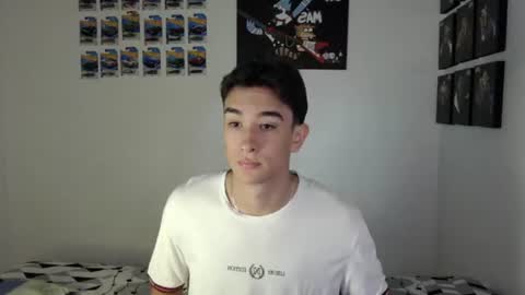 Snapshot of ryan_valentine17 chatting on 07-12-26, 09:28 ryan online show from 07-12-26, 09:28