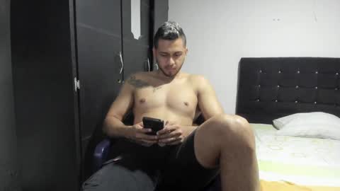 Snapshot of ryan_xc1 chatting on 09-10-25, 02:22 ryan_xc1 online show from 09-10-25, 02:22