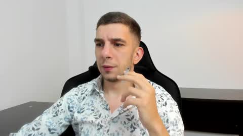 Snapshot of ryandusk chatting on 07-18-26, 08:23 Andrew C. online show from 07-18-26, 08:23