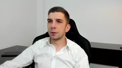 Snapshot of ryandusk chatting on 07-31-26, 08:41 Andrew C. online show from 07-31-26, 08:41