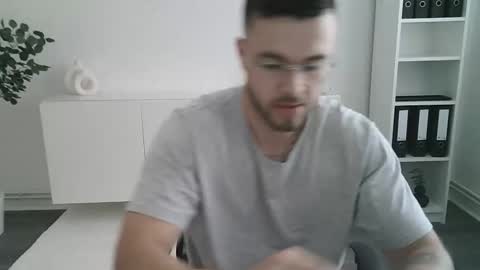 Snapshot of ryanhoffmann15 chatting on 05-17-26, 07:50 ryanhoffmann15 online show from 05-17-26, 07:50