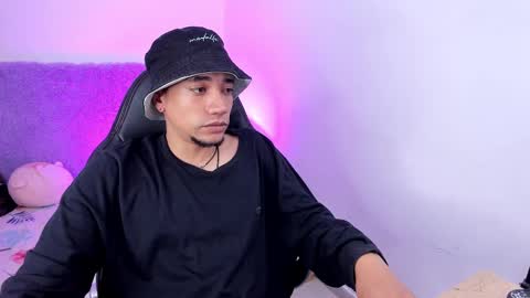 Snapshot of ryansbad235 chatting on 01-03-25, 05:28 sesbad online show from 01-03-25, 05:28