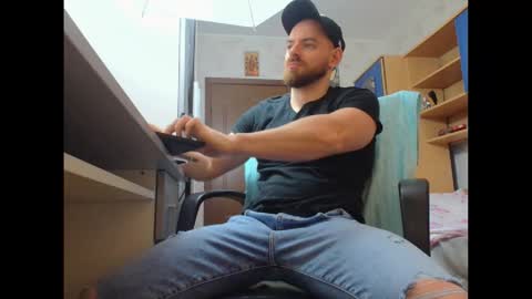 Snapshot of ryanstone_ chatting on 01-14-26, 05:57 Ryanstone online show from 01-14-26, 05:57