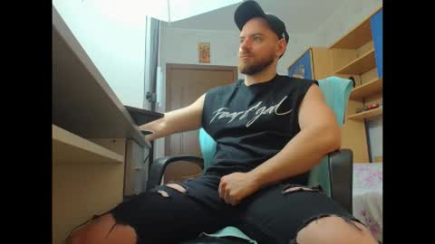 Snapshot of ryanstone_ chatting on 01-16-26, 06:17 Ryanstone online show from 01-16-26, 06:17