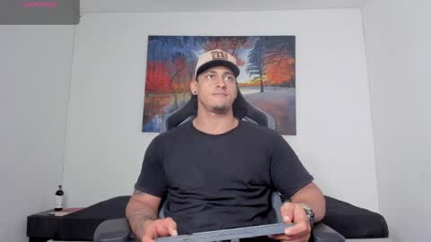 Snapshot of ryanwhite3 chatting on 04-08-26, 02:11 ryanwhite3 online show from 04-08-26, 02:11