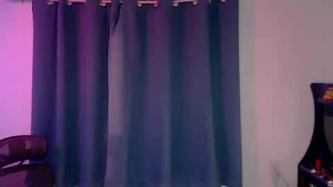 Snapshot of ryff_burnz chatting on 12-17-25, 03:12 Ryff Burnz online show from 12-17-25, 03:12