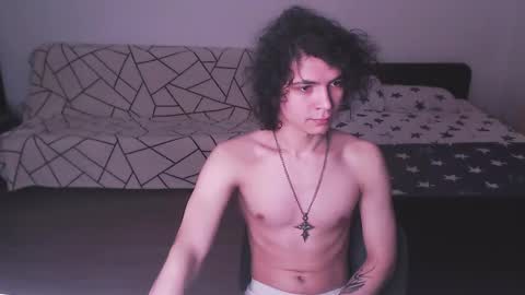 Snapshot of rylanstone chatting on 10-04-25, 11:47 Rylan online show from 10-04-25, 11:47