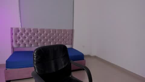 ryo_kush0 online show from 08-05-26, 12:52