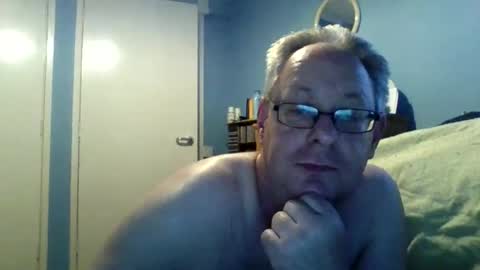 Snapshot of s536sny18 chatting on 05-31-26, 02:35 s536sny18 online show from 05-31-26, 02:35