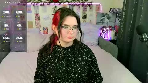 Snapshot of s_katekisa_ss chatting on 02-10-25, 11:57 Kate online show from 02-10-25, 11:57