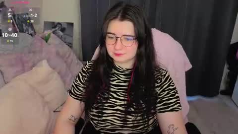 Snapshot of s_katekisa_ss chatting on 07-18-26, 06:12 Kate online show from 07-18-26, 06:12