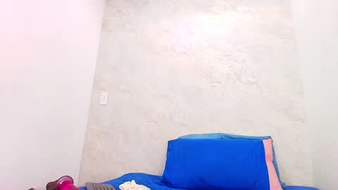 Snapshot of s_sofia_ chatting on 01-30-25, 01:44 s_sofia_ online show from 01-30-25, 01:44