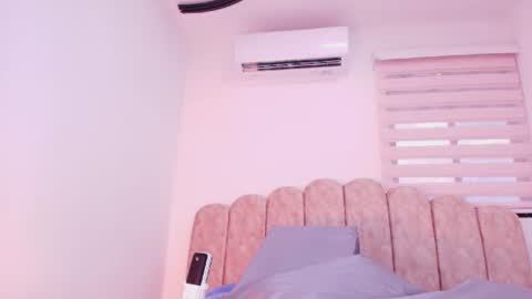 s_sofia_ online show from 06-20-26, 07:16