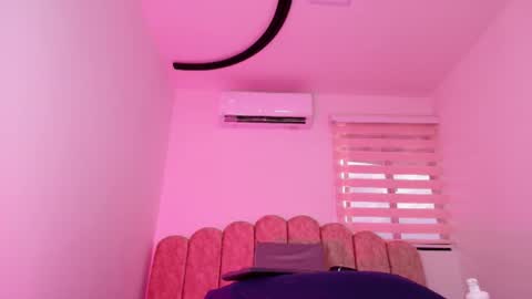 s_sofia_ online show from 08-04-26, 07:16