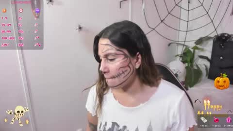 saaya_tay online show from 10-31-25, 03:40