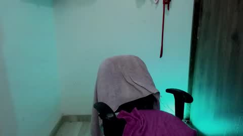 Snapshot of sabaha_ chatting on 11-28-25, 12:24 S A B A H A online show from 11-28-25, 12:24