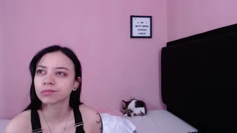 Snapshot of sabbrand_ chatting on 09-24-25, 12:08           online show from 09-24-25, 12:08