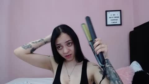 Snapshot of sabbrand_ chatting on 09-28-25, 06:46           online show from 09-28-25, 06:46