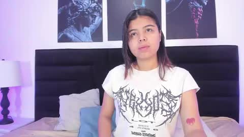 Snapshot of sabinamerchetti_ chatting on 09-22-25, 11:56 Sabina Merchetti online show from 09-22-25, 11:56