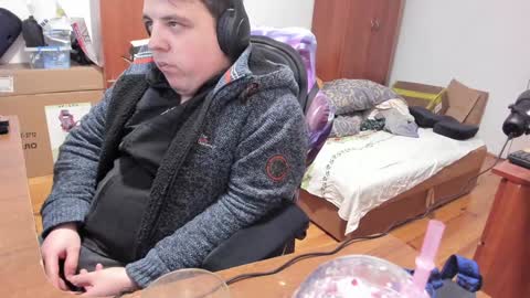 1141323  my Lord Mister Max   moms treasure online show from 01-01-25, 04:39