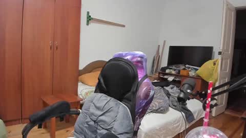 1141323  my Lord Mister Max   moms treasure online show from 01-26-25, 05:34