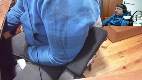 1141323  my Lord Mister Max   moms treasure online show from 03-11-25, 10:31