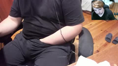 1141323  my Lord Mister Max   moms treasure online show from 10-11-25, 07:56