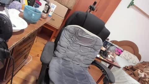 1141323  my Lord Mister Max   moms treasure online show from 04-06-26, 04:46