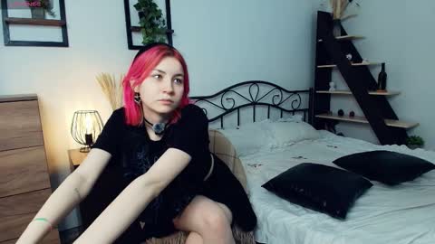 Snapshot of sabr1naa chatting on 12-14-25, 07:25 Sabrina online show from 12-14-25, 07:25