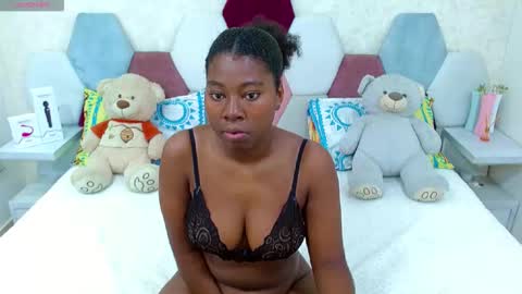 Snapshot of sabriana_smith1 chatting on 04-26-26, 04:21 sabriana_smith1 online show from 04-26-26, 04:21