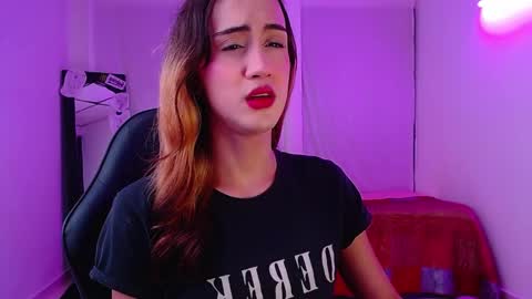 Snapshot of sabriina_fox999 chatting on 10-14-25, 12:11 sabrina fox online show from 10-14-25, 12:11