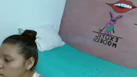 Snapshot of sabrina_81 chatting on 04-12-26, 01:32 sabrina_81 online show from 04-12-26, 01:32