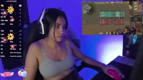 Snapshot of sabrina_chester_02 chatting on 11-13-25, 10:03 Angie online show from 11-13-25, 10:03