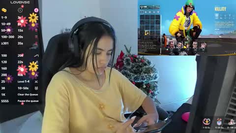 Snapshot of sabrina_chester_02 chatting on 12-15-25, 05:17 Angie online show from 12-15-25, 05:17