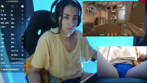 Snapshot of sabrina_chester_02 chatting on 06-09-26, 11:49 Angie online show from 06-09-26, 11:49