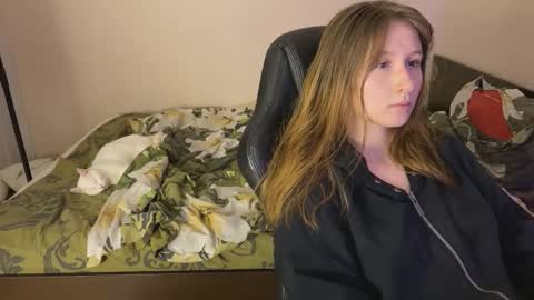 Snapshot of sabrinaanddaniel chatting on 10-27-25, 06:45 SabrinaDaniel online show from 10-27-25, 06:45