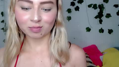 Snapshot of sabrinaexpositoxx chatting on 01-22-25, 02:37 SABRI online show from 01-22-25, 02:37