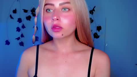 Snapshot of sabrinaexpositoxx chatting on 02-06-25, 09:43 SABRI online show from 02-06-25, 09:43