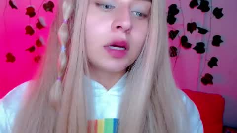 Snapshot of sabrinaexpositoxx chatting on 02-16-25, 02:31 SABRI online show from 02-16-25, 02:31