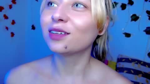 Snapshot of sabrinaexpositoxx chatting on 03-10-25, 08:04 SABRI online show from 03-10-25, 08:04