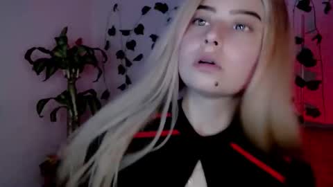 Snapshot of sabrinaexpositoxx chatting on 09-13-25, 11:48 SABRI online show from 09-13-25, 11:48