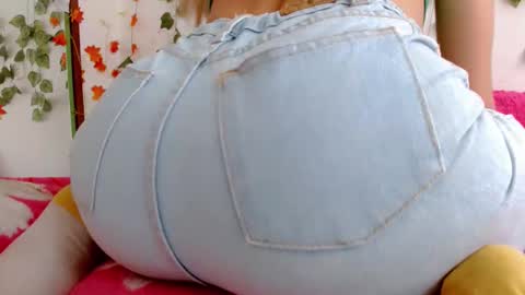 Snapshot of sabrinaexpositoxx chatting on 11-04-25, 05:12 SABRI online show from 11-04-25, 05:12