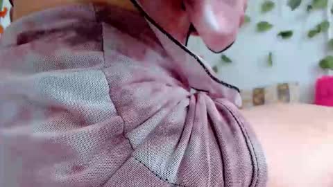 Snapshot of sabrinaexpositoxx chatting on 11-13-25, 05:23 SABRI online show from 11-13-25, 05:23