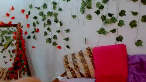 Snapshot of sabrinaexpositoxx chatting on 11-23-25, 11:10 SABRI online show from 11-23-25, 11:10