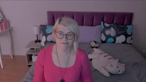 Sabrina MacMarren online show from 02-23-25, 07:07